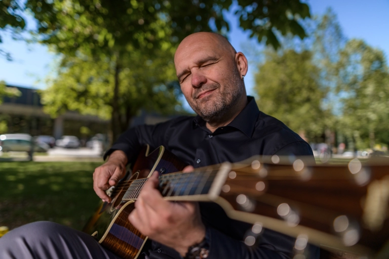 Outdoor & Indoor Portrait Session with Pop-Rock Singer Igor Vukojević | Doboj | Photos by Sinisa Zec Studio